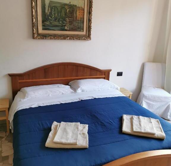 اتاق استاندارد, Affittacamere Sciacchithouse