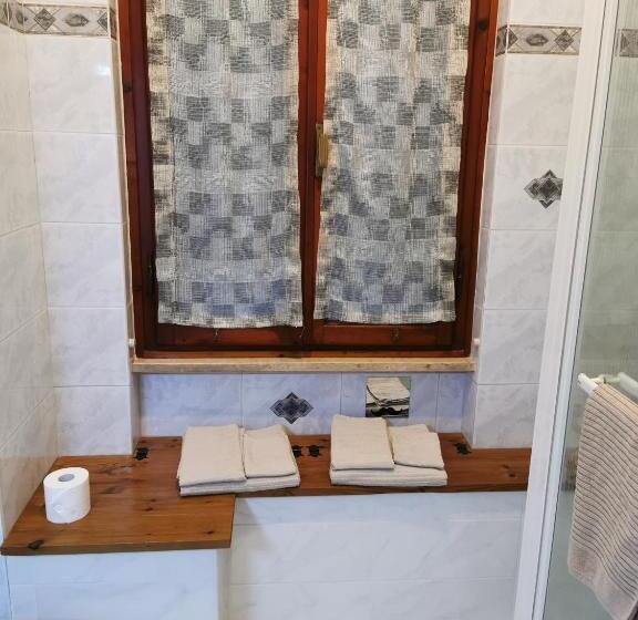 اتاق استاندارد, Affittacamere Sciacchithouse