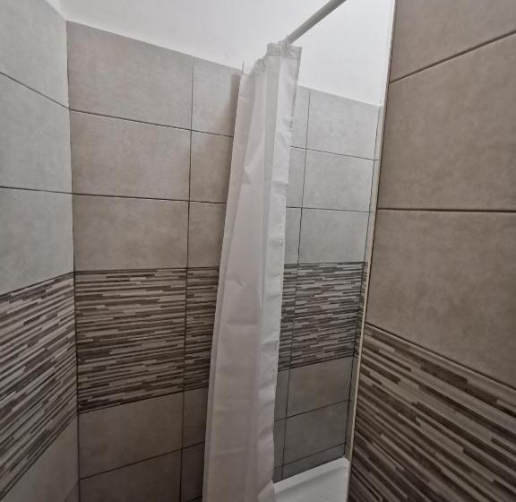 اتاق استاندارد, Affittacamere Sciacchithouse
