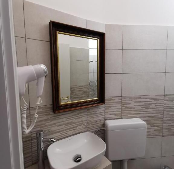 اتاق استاندارد, Affittacamere Sciacchithouse