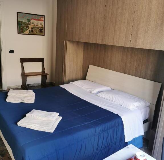 Standard room with outdoor bath, Affittacamere Sciacchithouse