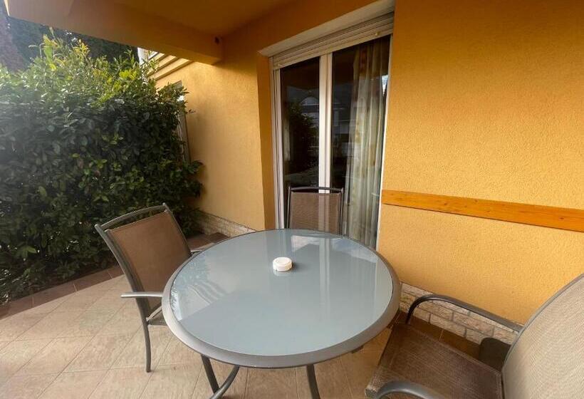 استودیو استاندارد با تراس, Garda Wellness Apartmanház