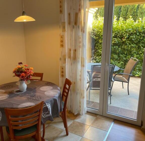 استودیو استاندارد با تراس, Garda Wellness Apartmanház