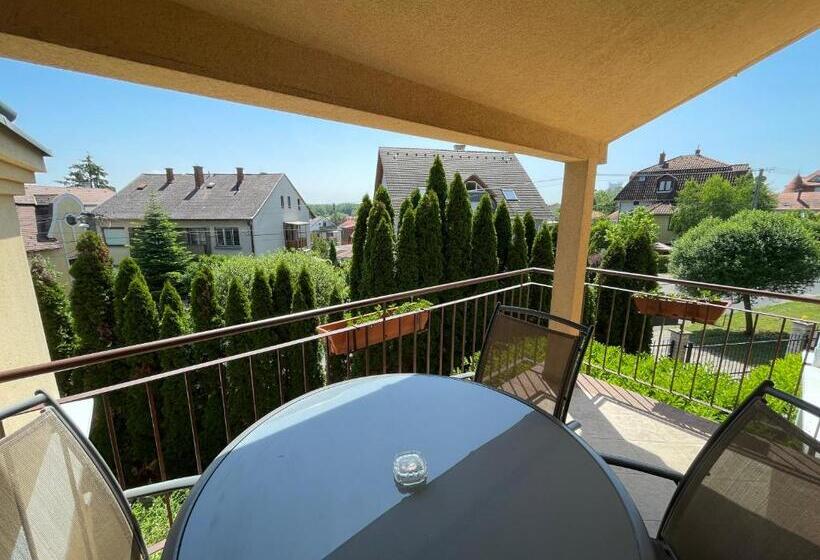 آپارتمان 1 خوابه با بالکن, Garda Wellness Apartmanház