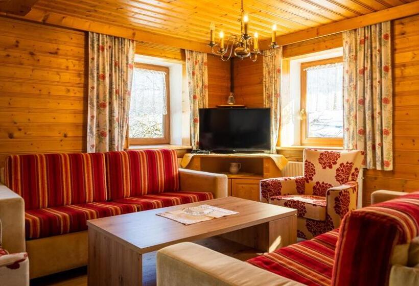 3 Bedroom Suite, Gasthof Zur Post   Hauserwirt
