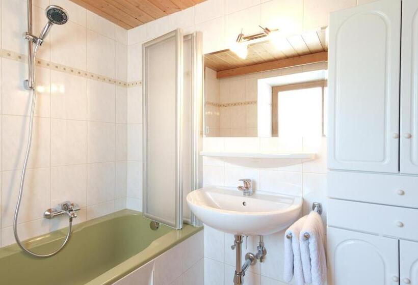 3 Bedroom Suite, Gasthof Zur Post   Hauserwirt