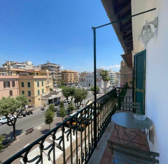 اتاق لوکس با بالکن, Off House Borgo Suite, Nettuno   2025 Giubileo