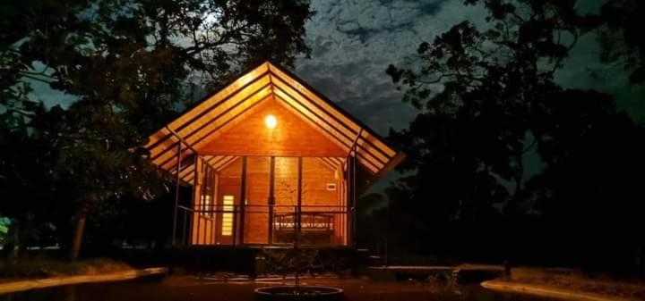 کلبه ییلاقی, Kaaya Eco Resort Yala