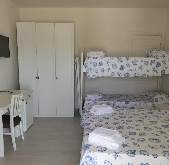 اتاق استاندارد چهار تخته, B&b Il Sorriso Di Monica