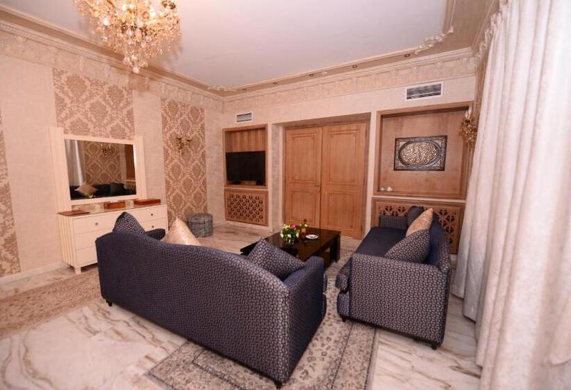 سوئیت با وان آب گرم, The White Palace Rabat