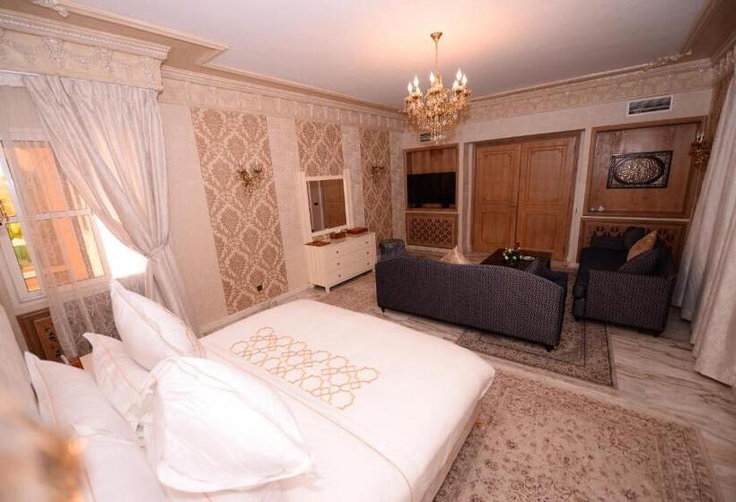 سوئیت با وان آب گرم, The White Palace Rabat