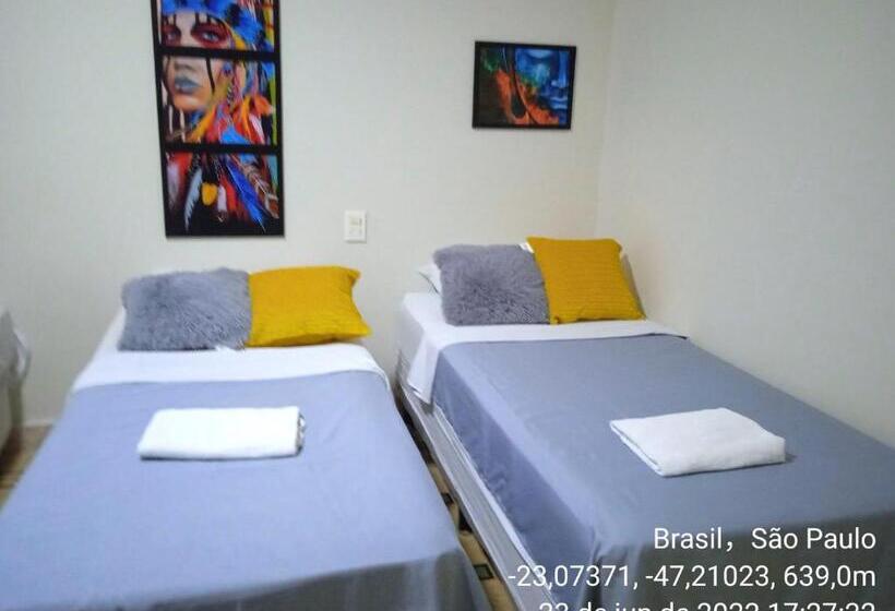 اتاق خانوادگی, Acomodações Anfitriã