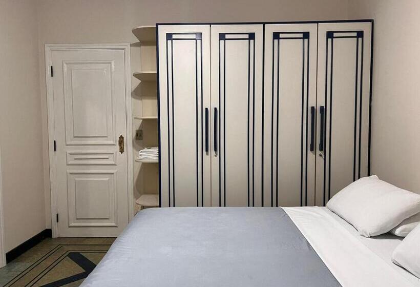 اتاق اجرایی سه نفره, Acomodações Anfitriã