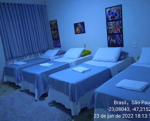 اتاق خانوادگی, Acomodações Anfitriã
