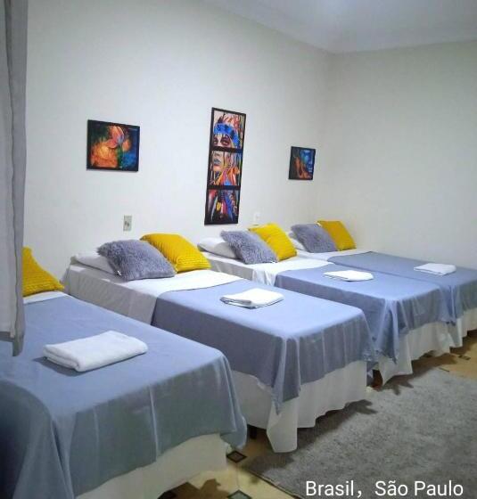 اتاق خانوادگی, Acomodações Anfitriã