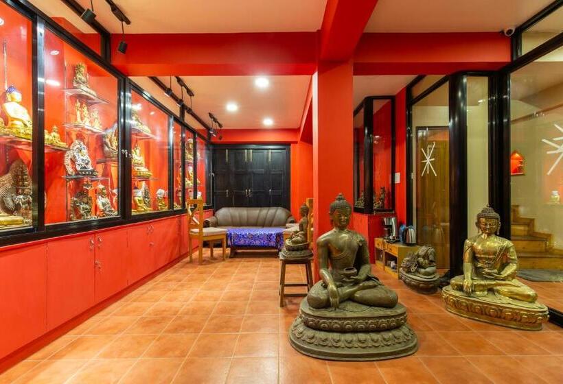 اتاق لوکس با بالکن, Vajra House