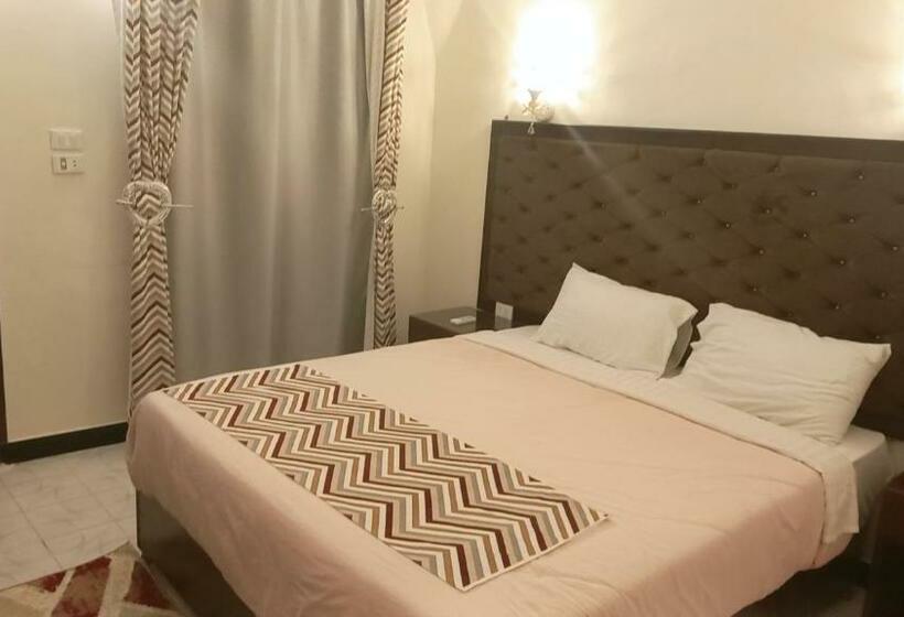 اتاق استاندارد با تخت بزرگ, Dolphin Continental