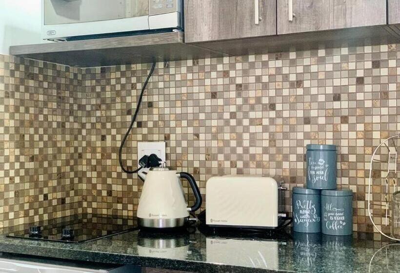 استودیوی استاندارد, Best Luxurious Studio, City Center, 24 Hrs Power