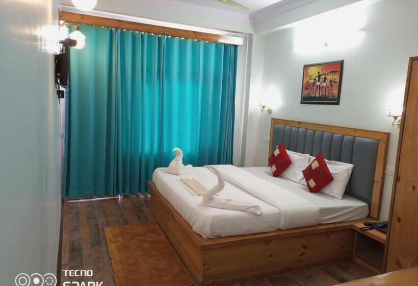 اتاق استاندارد با بالکن, Treebo Trend Shubham Nature Villa With Mountain View