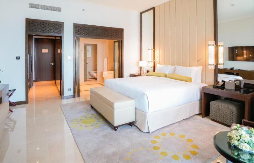 Premium room with view, Rixos Marina Abu Dhabi
