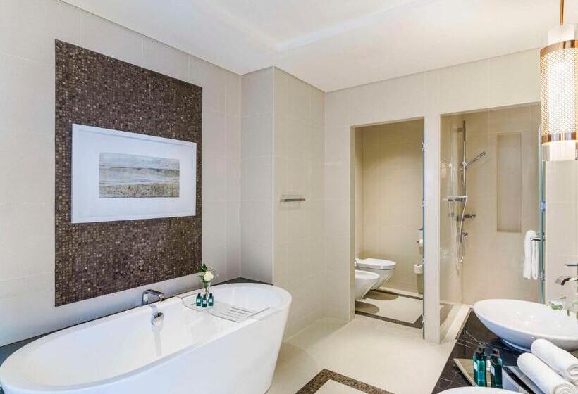 اتاق لوکس با چشم‌انداز دریا, Rixos Marina Abu Dhabi