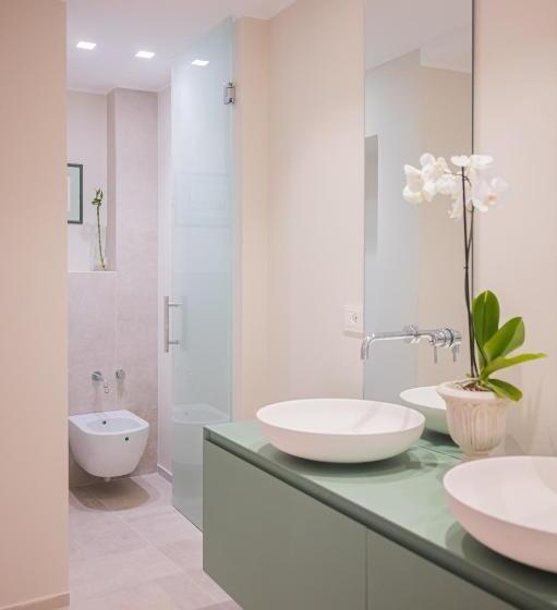 آپارتمان لوکس 1 خوابه, Naxi Suites