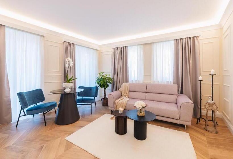 آپارتمان 1 خوابه با بالکن, Naxi Suites
