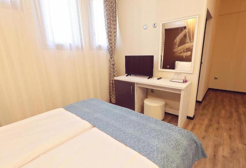 اتاق استاندارد, Dezire Guesthouse