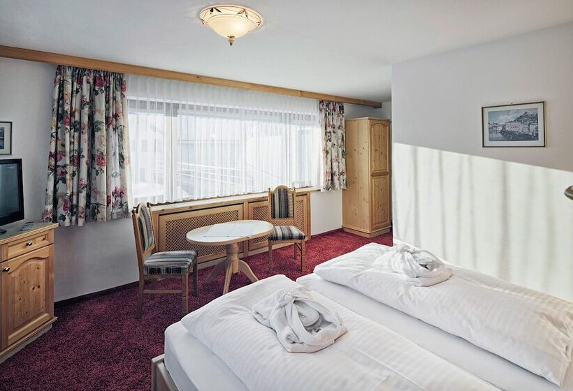 سوییت با چشم‌انداز کوه, Chalet Bellevue