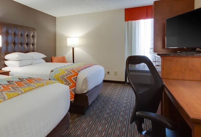 Quarto deluxe, Drury Inn & Suites Columbia Stadium Boulevard