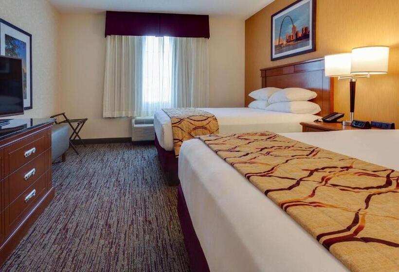 Suite, Drury Inn & Suites St. Louis Near Forest Park