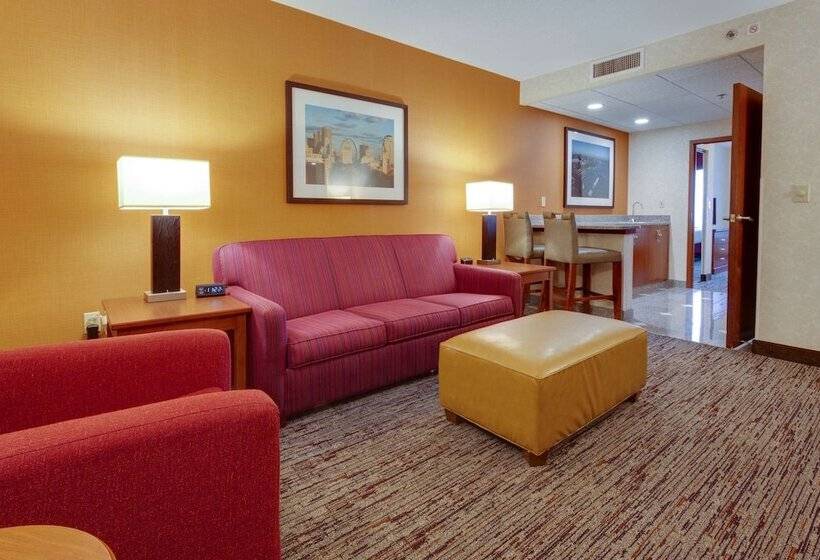 Suite Adapted for people with reduced mobility, Drury Inn & Suites St. Louis Near Forest Park