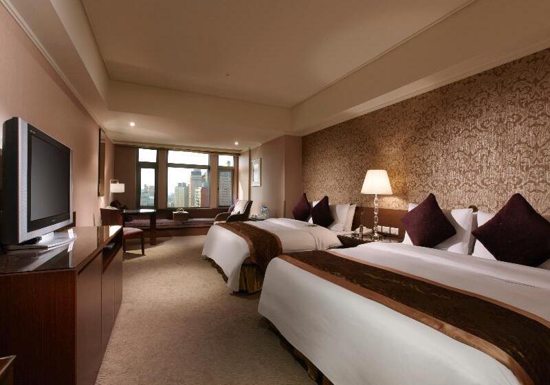 اتاق لوکس با تخت بزرگ, Drury Inn & Suites St. Louis Forest Park