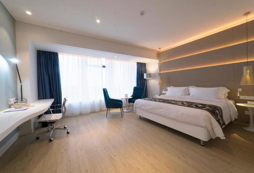 Executive Room Queen Bed, Haikou Meilan International Airport