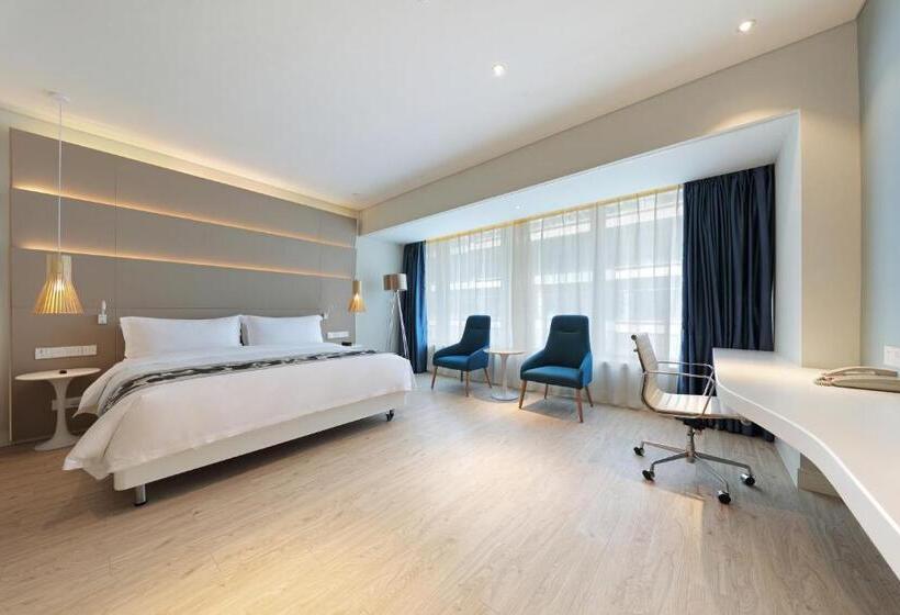 Executive Room Queen Bed, Haikou Meilan International Airport