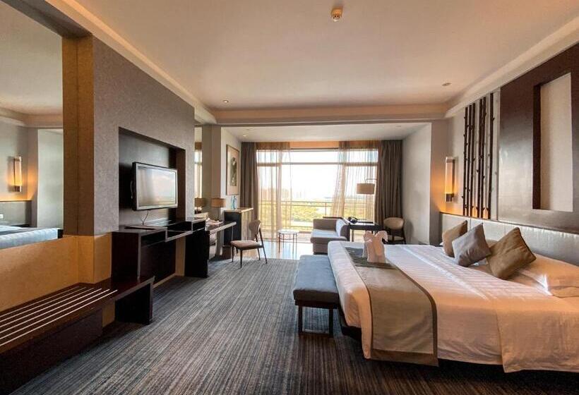 اتاق لوکس با تخت بزرگ, Mission Hills Resort Haikou