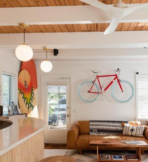 سوییت, Seaspray Surf Lodge