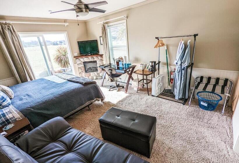 اتاق استاندارد با تخت بزرگ, Juan De Fuca Cottages