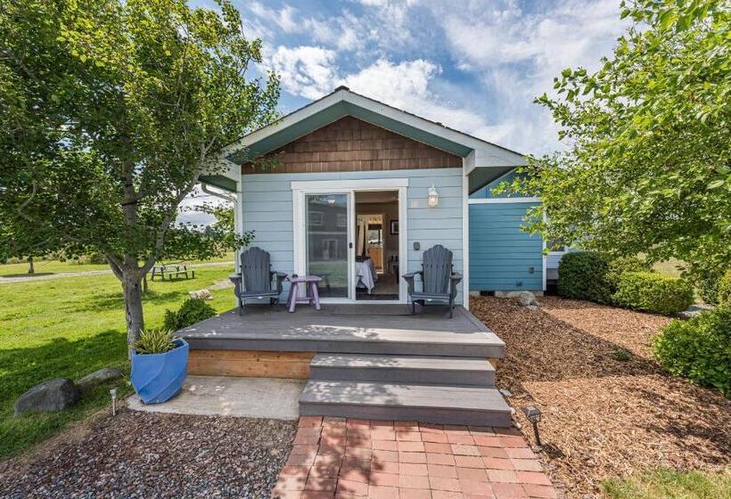 Standardzimmer Kingsize Bett, Juan De Fuca Cottages