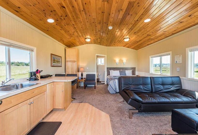 Deluxe Bungalow, Juan De Fuca Cottages