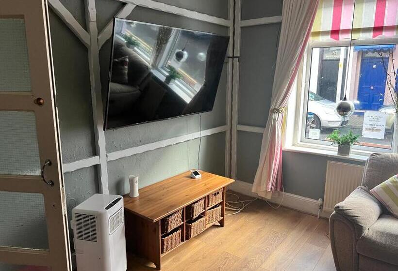 اتاق عادی, Kirkstead Guesthouse, Pet Friendly Rooms Available, Everyone Welcome