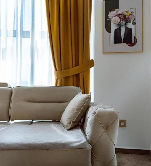 استودیو خانوادگی, Ideal Deluxe