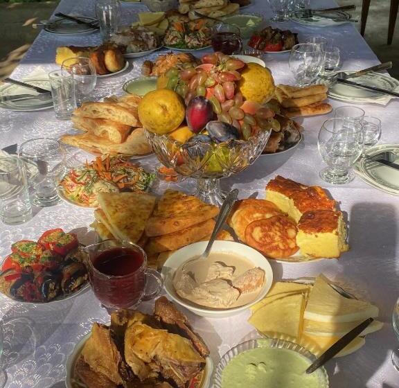 اتاق کلاسیک چهارنفره, Matua Guest House