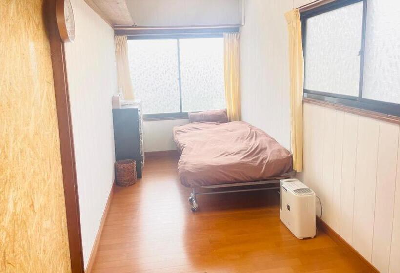 اتاق استاندارد با سرویس بهداشتی مشترک, Akariya Home&hostel