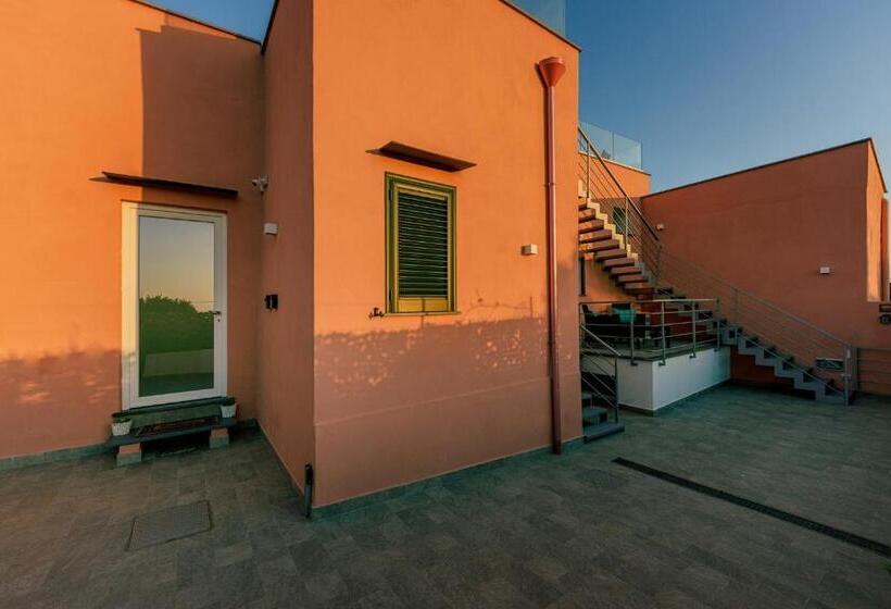 اتاق استاندارد با چشم‌انداز باغ, Le Rondinelle Rooms