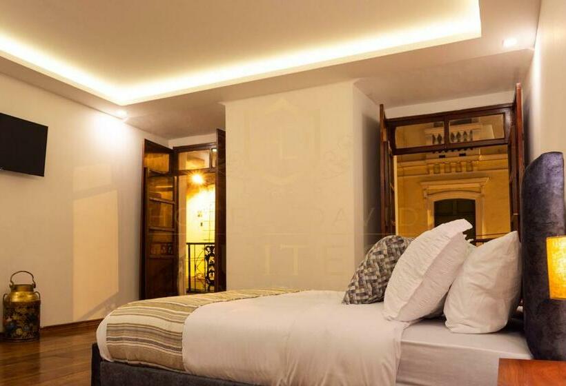 سوئیت با بالکن, Suites Experience By Hotel David
