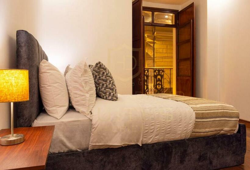 سوییت جونیور با بالکن, Suites Experience By Hotel David