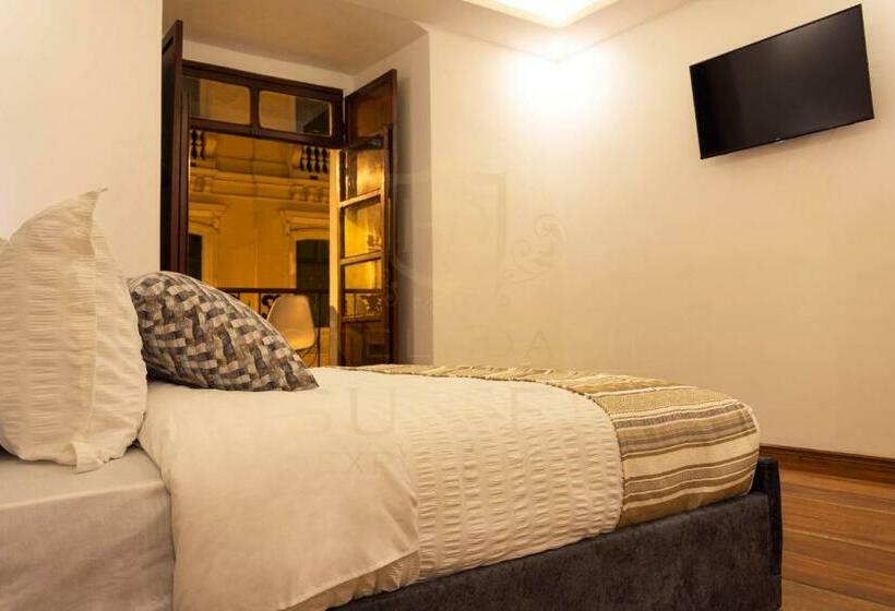 سوییت جونیور با بالکن, Suites Experience By Hotel David