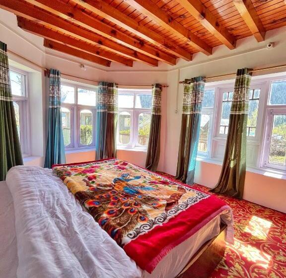 اتاق استاندارد با چشم‌انداز کوهستان, Kolahoi Heights Guest House