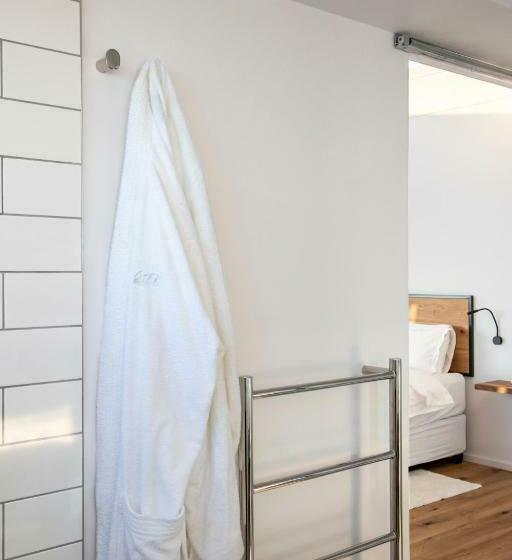 اتاق استاندارد با تخت بزرگ, Ontherocksbb Solar Powered Guesthouse And Ocean Lodge